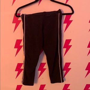 Solow capri leggings with white stripes